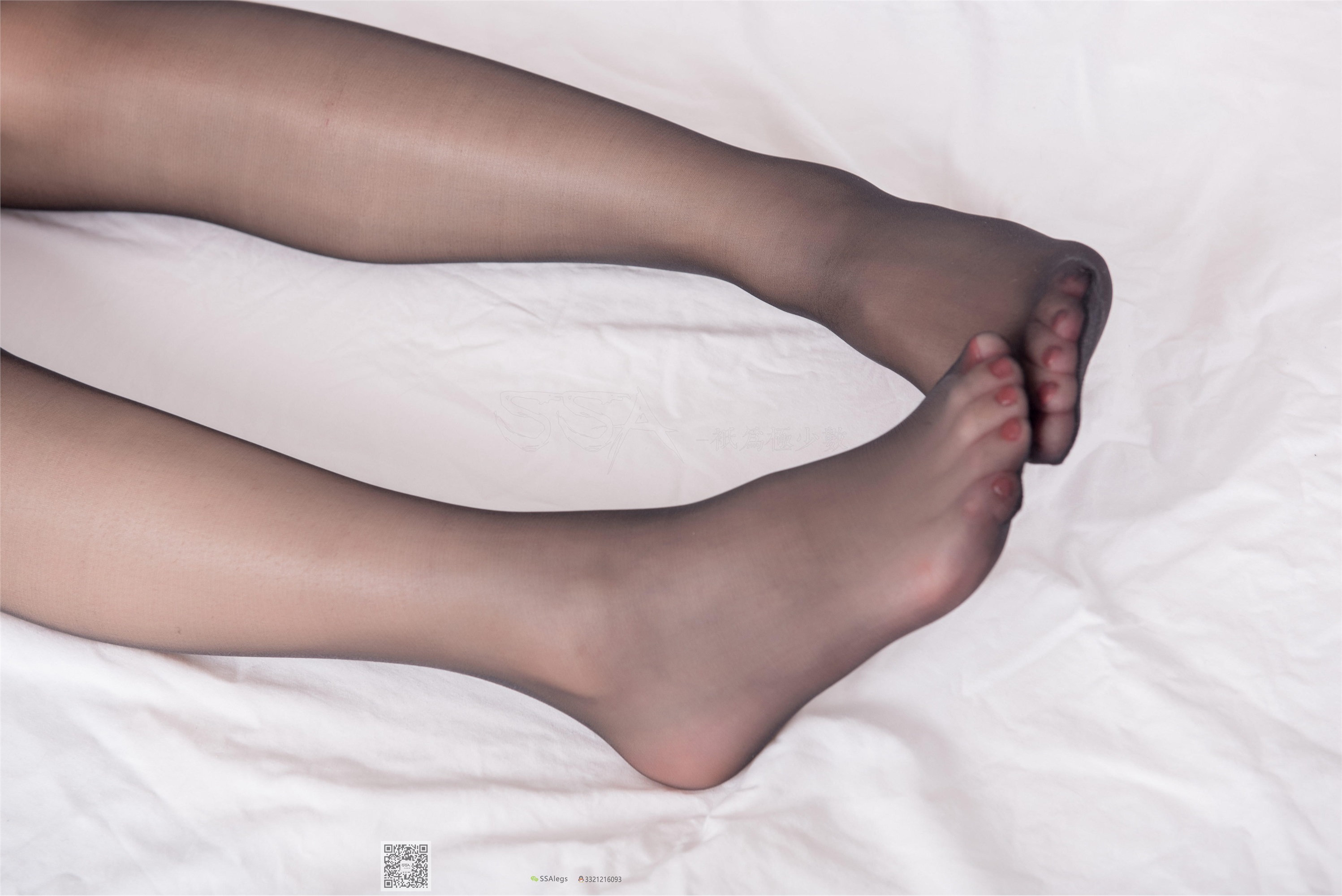 SSA丝社 NO.035 大大的警服长筒丝袜及裸足